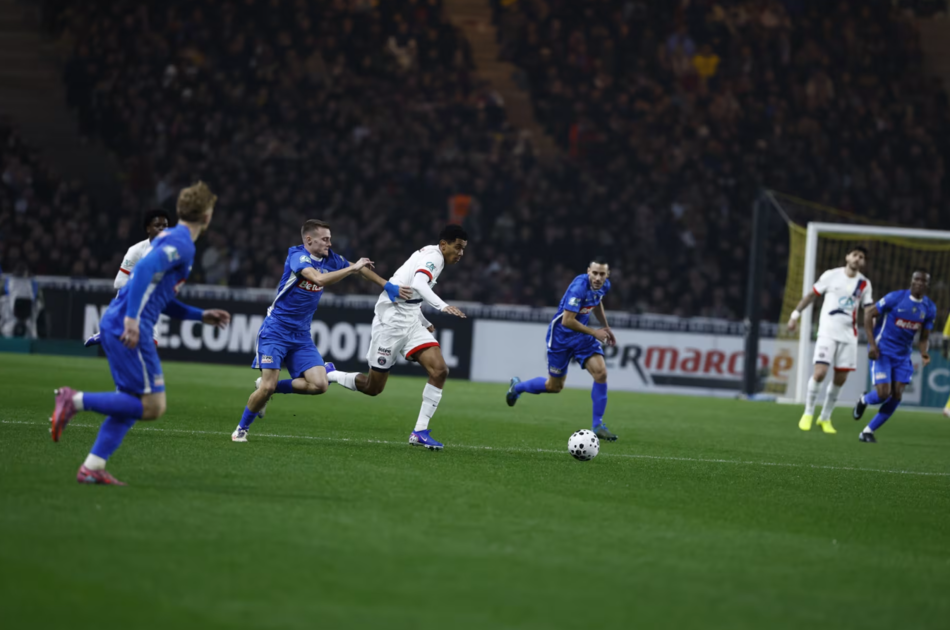 Vendée Fontenay Foot vs PSG (03:00 � 21/12) | Xem lại trận đấu