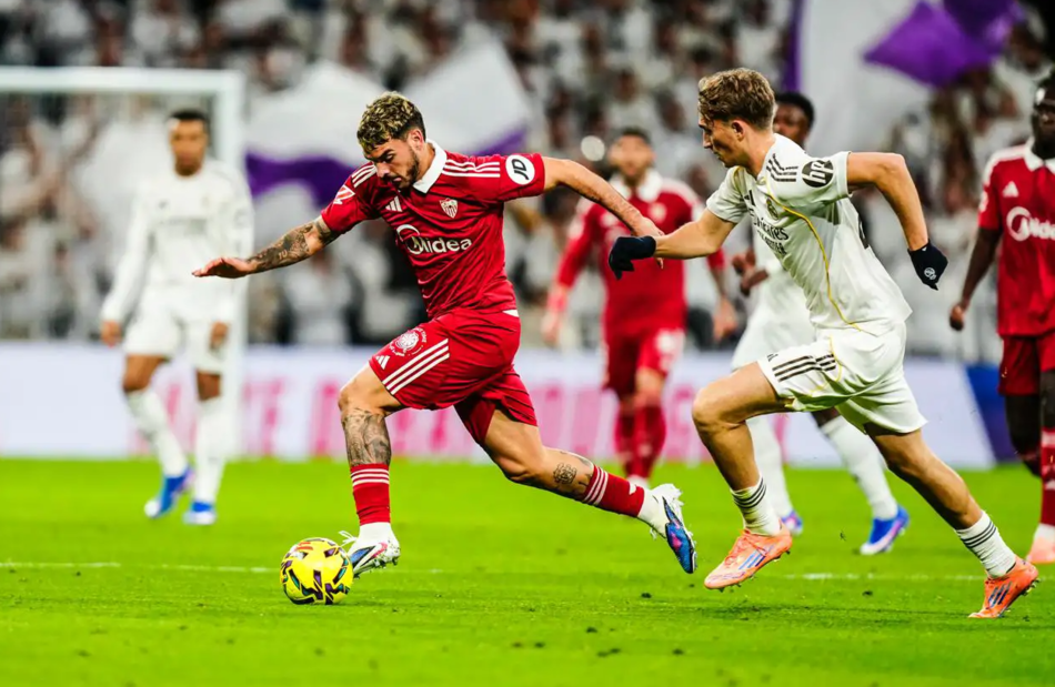 Real Madrid vs Sevilla (03:00 � 21/12) | Xem lại trận đấu