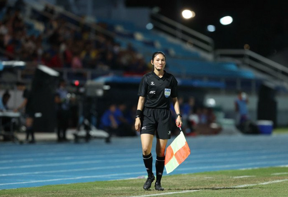 Tuyển nữ Việt Nam bị tước oan bàn thắng, AFC sẽ sớm phạt nữ trọng tài Lào